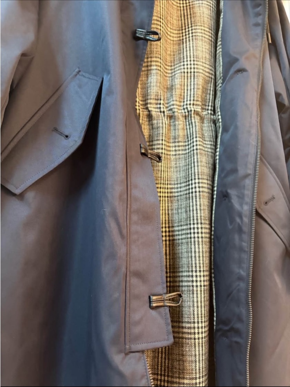 Bernardo Women’s Navy Raincoat with Plaid Lining - Picture 3 of 3